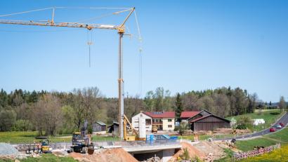 Bild: pml
Die Baustelle der neuen Haidenaabbrücke zwischen Höflas und Neustadt am Kulm.