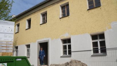 Bild: weu
„Der Marktrat und die Bevölkerung stehen hinter dem Vorhaben“, betonte Bürgermeisterin Sonja Meier und zeigt gerne die Baufortschritte vor.