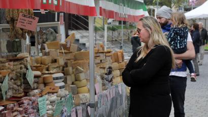 Bild: Wolfgang Steinbacher
Spezialitäten aus Italien gibt es noch am Wochenende in der Schiffgasse.