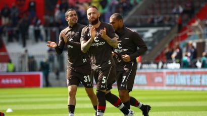 Bild: Jahn Regensburg
Ausgerechnet Marvin Knoll dreht das Spiel gegen seinen Ex-Verein.