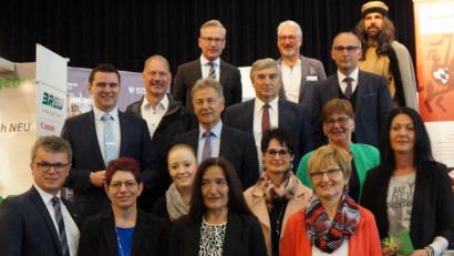 Bild: weu
Der Vorsitzende des Vereins “Schwarzachtalmesse Neunburg“, Peter Scheitinger, freute sich zur Eröffnung der Ausstellung über die große Zahl an Ehrengästen und dankte seinem Team für die hervorragende Arbeit.