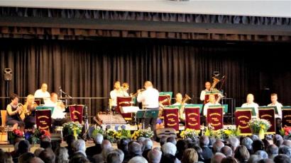 Bild: arw
Die Blaskapelle Gerhard Träger überzeugt die Besucher in der ausverkauften Stadthalle mit einem abwechslungsreichen "Böhmisch-Mährischen Konzert".
