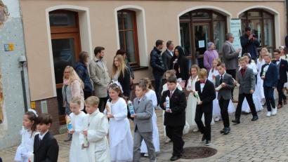 Bild: cs
Ihre Erstkommunion feierten 42 Kinder am Sonntag in der Pfarrei St. Johannes der Täufer