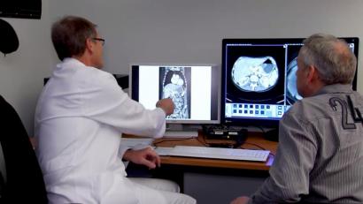 Bild: Klinikum/Dietl/exb
v.l.: Prof. Dr. Volkher Engelbrecht, Chefarzt des Instituts für Diagnostische und Interventionelle Radiologie am Klinikum St. Marien Amberg