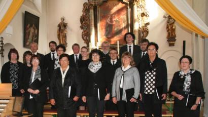 Bild: fpoz
Der katholische Kirchenchor bot den gut 100 Besuchern einen musikalischen Hochgenuss.