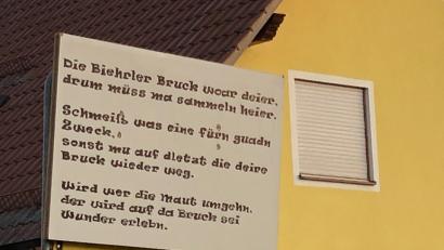 Bild: exb
Hier waren Walperer am Werk: Auf der Bühler Brücke wird jetzt eine Maut fällig.