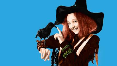 Bild: Landestheater Oberpfalz
"Die kleine Hexe" ist 2019 das Kinderstück auf Burg Leuchtenberg.