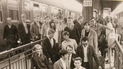 Repro: sne
Im August 1969 kamen 28 junge Slowaken am Bahnhof in Nürnberg an, wo sie von den Schülern des Arbeitskreises „spectrum“ am Gymnasium Eschenbach in Empfang genommen wurden.