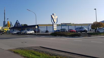 Bild: ck
Der Edeka-Markt in Vohenstrauß geht ab 1. Juni von Marius Hempel an den Regiebereich der Edeka zurück. Alle Mitarbeiter behalten laut Edeka ihre Arbeitsplätze.