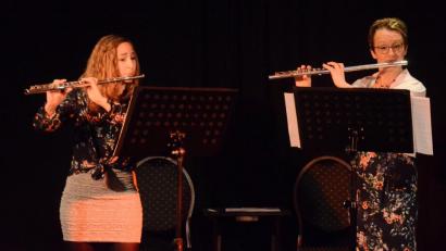 Bild: Kunz
Mit einem wunderbaren Konzert begeisterten Annemarie Bauer und Marion Elling bei einem Konzert im Alten Eichamt.