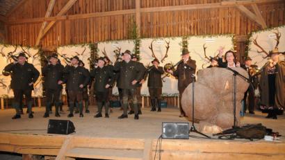 Bild: ge
Über 200 Jagdhornbläser umrahmten die Veranstaltung, ein Konzert unter Leitung von Ilona Rothballer schloss den Tag ab.