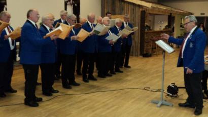 Bild: ksi
Der Männergesangsverein 1879 Bodenwöhr bekam viel Beifall für seinen Auftritt im Restaurant Miesberg.