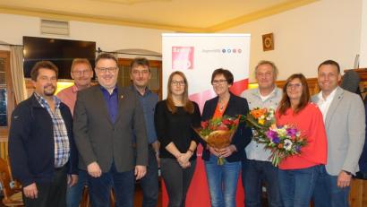 Bild: Daniel Weidner
Von links: Volker Jung, Hans Wankerl, Daniel Weidner, Christof Braunisch, stellvertretende Kreisvorsitzende Isabell Bergmann, Hermine Koch, Vorsitzender Josef Götz, Agnes Götz, Kreisvorsitzender Uwe Bergmann.