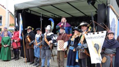 Bild: Gerhard Götz
Bilder von der 900-Jahr-Feier in Wolfring