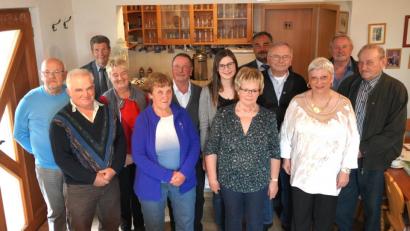 Bild: fvo
Die neue stellvertretende VdK-Vorsitzende Maria Hamann (Fünfte von links) mit geehrten Mitgliedern