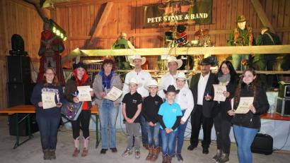 Bild: fvo
Die Sieger des Trailturniers der Western Horse Friends Floß.