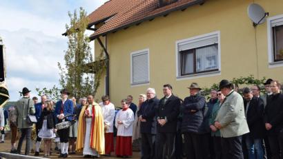 Bild: bnr
Zahlreiche Ehrengäste begleiteten die Einweihung des Dorfheimes.