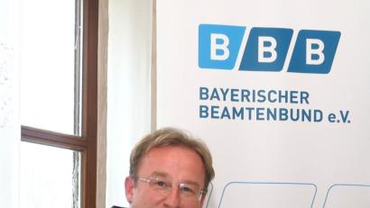 Bild: Hirsch
Der Vorsitzende des Ausschusses für Fragen des öffentlichen Dienstes, Wolfgang Fackler, sprach bei der Kreisversammlung des Bayerischen Beamtenbundes.