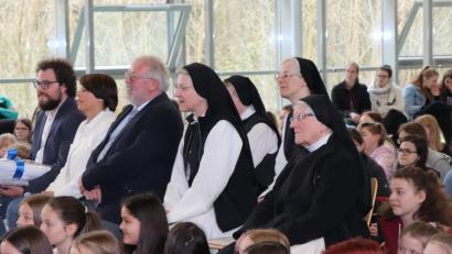 Bild: exb
Johann Ertl (Dritter von links) ist in den Ruhestand verabschiedet worden.