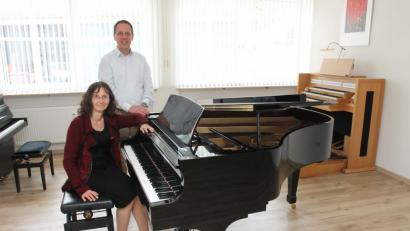 Bild: pi
Susanne und Michael Schieder freuen sich schon auf die Premiere ihres Kultursalons.
