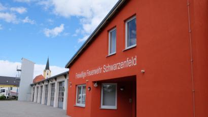 Bild: mab
Die Feuerwehr Schwarzenfeld und ihre Kameraden von den Ortsfeuerwehren können stolz auf ihre Statistik sein.