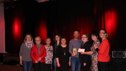 Bild: kök
Zum Muttertag übergaben die SPD-Frauen 1000 Euro für die Arbeit des Vereins FiliPa an dessen Zweiten Vorsitzenden Thomas A. Gruber.