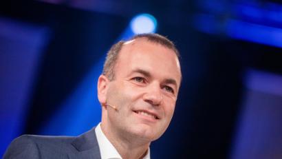 Bild: Rolf Vennenbernd/dpa
Der Niederbayer Manfred Weber (CSU) ist Spitzenkandidat der Europäischen Volkspartei für die Europawahl.