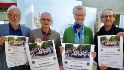 Bild: usc
Das Präsidium des Lions-Clubs Amberg-Sulzbach hofft auf regen Zuspruch beim Gastspiel des bekannten Regensburger Grammophon-Orchesters. Von links: Zweiter Vizepräsident Peter Rückerl, Hilfswerk-Schatzmeister Hans Fürnkäs, Präsidentin Maria Rita Sagstetter und Vizepräsident Michael Ritz.