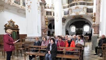 Bild: rgr
Ziel des ersten Seniorenausflugs in diesem Jahr ist Andechs. Hier wird die Klosterkirche besichtigt.