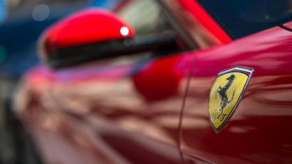 Bild:  Matthias Balk/dpa
Die Polizei hat unter anderem Ferraris kontrolliert.