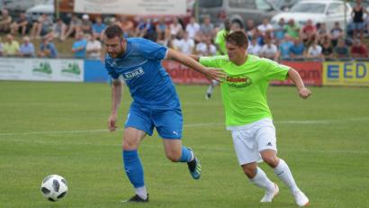 Archivbild: ref
Der Vilsecker Oktay Türksever (links) traf gegen den TuS Rosenberg dreimal.