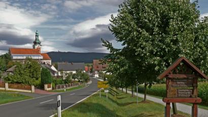 Archivbild: exb
Auf den Besuch der Bewertungskommission, die über die Anerkeunnung von Neualbenreuth als Heilbad entscheidet, hat jetzt erneut Bürgermeister Klaus Meyer hingewiesen.