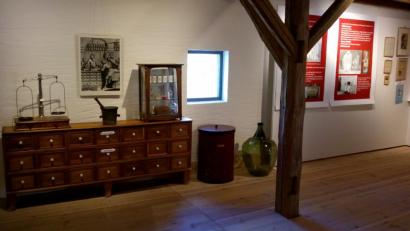 Bild: hev
Die neue Ausstellung im Museum "Beim Taubnschuster" beschäftigt sich mit der Geschichte der Pharmazie.