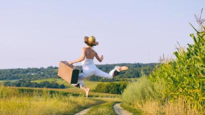 Bild: gorosi – stock.adobe.com
Natürlich ist es schön, für andere da sein zu können. Aber Sie müssen auch für sich selbst da sein. Erfüllen Sie sich Ihre Träume.