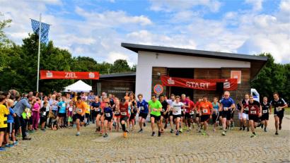 Bild: fdl
Der Start des Stundenlaufs erfolgt wieder am Gemeinschaftshaus. Auf Läufer und Zuschauer wartet eine abwechslungsreiche, spannende Stunde.
