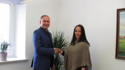 Bild: sei
Behindertenbeauftrage Carola Brust (rechts) machte ihren Antrittsbesuch im Rathaus bei Bürgermeister Richard Kammerer (links).