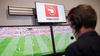 Bild: Rolf Vennenbernd
Der Videobeweis kommt ab der Saison 2019/2020 auch in der 2. Liga zum Einsatz.
