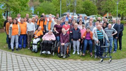 Bild: fz
Mitarbeiter der HPZ-Werkstätten, die bis zu 45 Jahre bereits hier arbeiten, ehrte die Geschäftsleitung. Zusammen sind es 1230 Jahre.