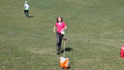 Bild: exb
Luise Döhler auf dem Weg zu einem Posten.