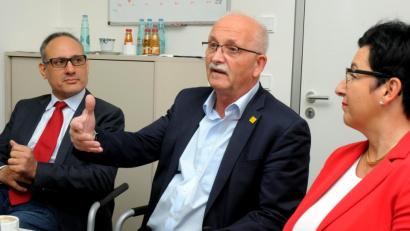 Bild: Stephan Huber
Redaktionsgespräch mit den SPD-Europa-Abgeordneten Ismail Ertug (von links), Udo Bullmann und OB-Kandidatin Birgit Fruth.