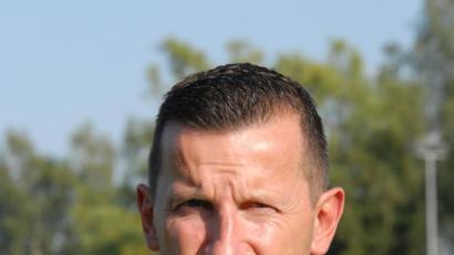 Bild: gb
Nach zwei erfolgreichen Jahren verabschiedet sich Trainer Udo Schnurrer. vom FC Tirschenreuth. Am Samstag trifft er im letzten Heimspiel ausgerechnet auf seinen neuen Verein TSV Thiersheim.