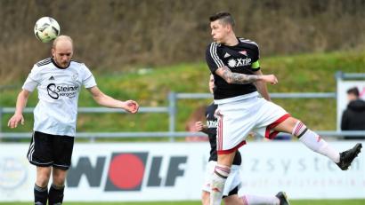 Bild: sf
Schaffen Christopher Gradl (rechts) und sein SC Eschenbach den Einzug in die Kreisliga-Relegation? Bei einem Sieg gegen den TSV Kastl hätte der SCE die Vizemeisterschaft in der Kreisklasse West in der Tasche.