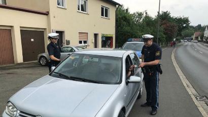 Bild: Polizei
In der Hofgartenstraße richtete die Polizei eine Kontrollstelle ein.