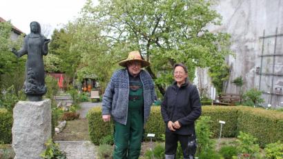 Bild: ads
Willi Meier und Gärtnermeisterin Tanja Götz sind nun das neue Team im Schnaittenbacher Kräutergarten.