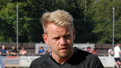 Bild: gb
Der Mitterteicher Trainer Andreas Lang war enttäuscht vom Auftritt seiner Mannschaft bei der 0:4-Pleite beim TSV Nürnberg-Buch.