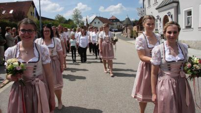 Bild: wro
Fesch und ohne Zweifel schön anzusehen: Die Festdamen des Jubelvereins