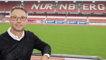 Bild: agentur_dpa
Damir Canadi stellte sich am Montag als neuer Trainer des 1. FC Nürnberg vor.