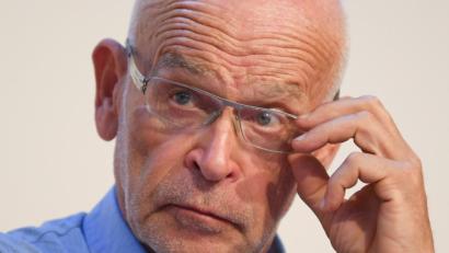 Bild: Arne Dedert
Enthüllungsjournalist Günter Wallraff sieht in der Enthüllung einen „gelungenen Coup“ - Stefan Brink, Datenschutzbeauftragter in Baden-Württemberg nennt die Veröffentlichung eine „kriminelle Tat“.