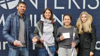 Bild: lst
Bei den Damen setzte sich Katharina Maier (2. von rechts) durch. Mit auf dem Foto (von links): RTK-Vorsitzender Andreas Pindl, Veronika Haas und Carolina Ancicka.