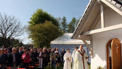 Bild: zer
Abt Wolfgang Hagl übernahm gerne die Weihe der Marienkapelle in Theisseil.